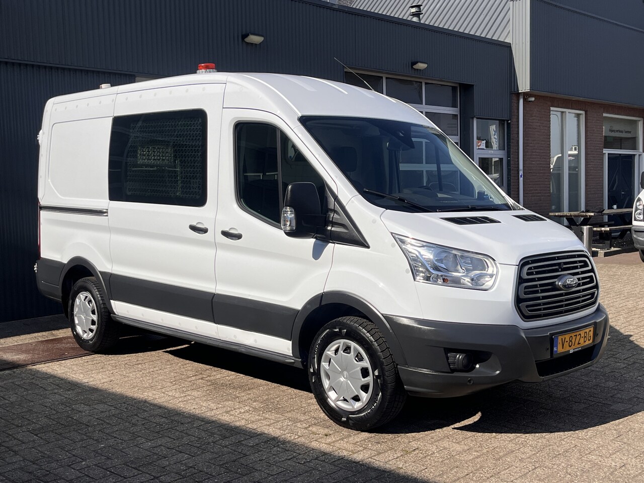 Ford Transit - 350 2.2 TDCI L2H2 Werkplaats inrichting Kast Inrichting Servicewagen Trekhaak 2800kg Trekg - AutoWereld.nl