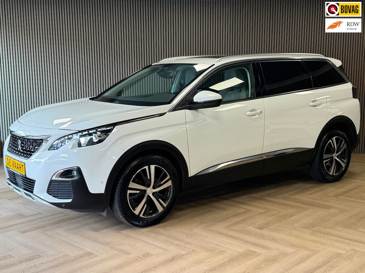 Peugeot 5008 - 1.2 PureTech Allure 7P. DEALER ONDERHOUDEN PANO CRUISE CONTROL CAMERA APPLE CARPLAY DODEHO - AutoWereld.nl