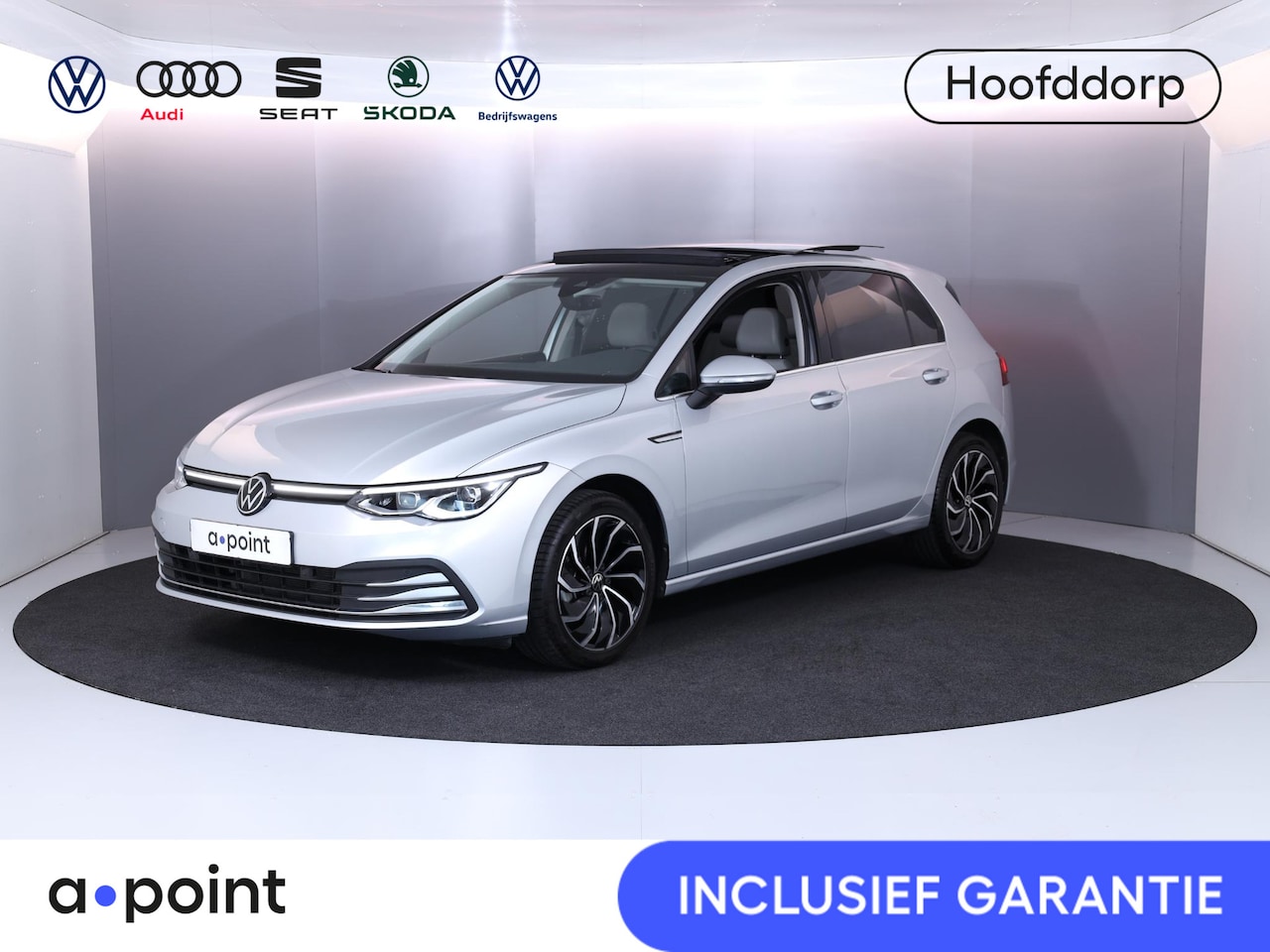Volkswagen Golf - 1.5 eTSI Style 130 pk Automaat (DSG) | Navigatie | Panoramadak | Parkeersensoren | Adaptie - AutoWereld.nl