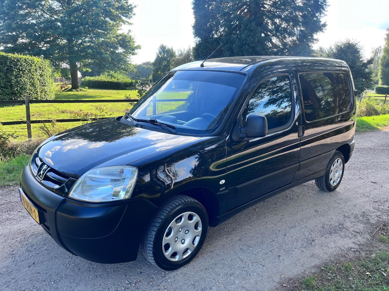 Peugeot Partner - 170C 1.6 HDI 170C 1.6 HDI - AutoWereld.nl