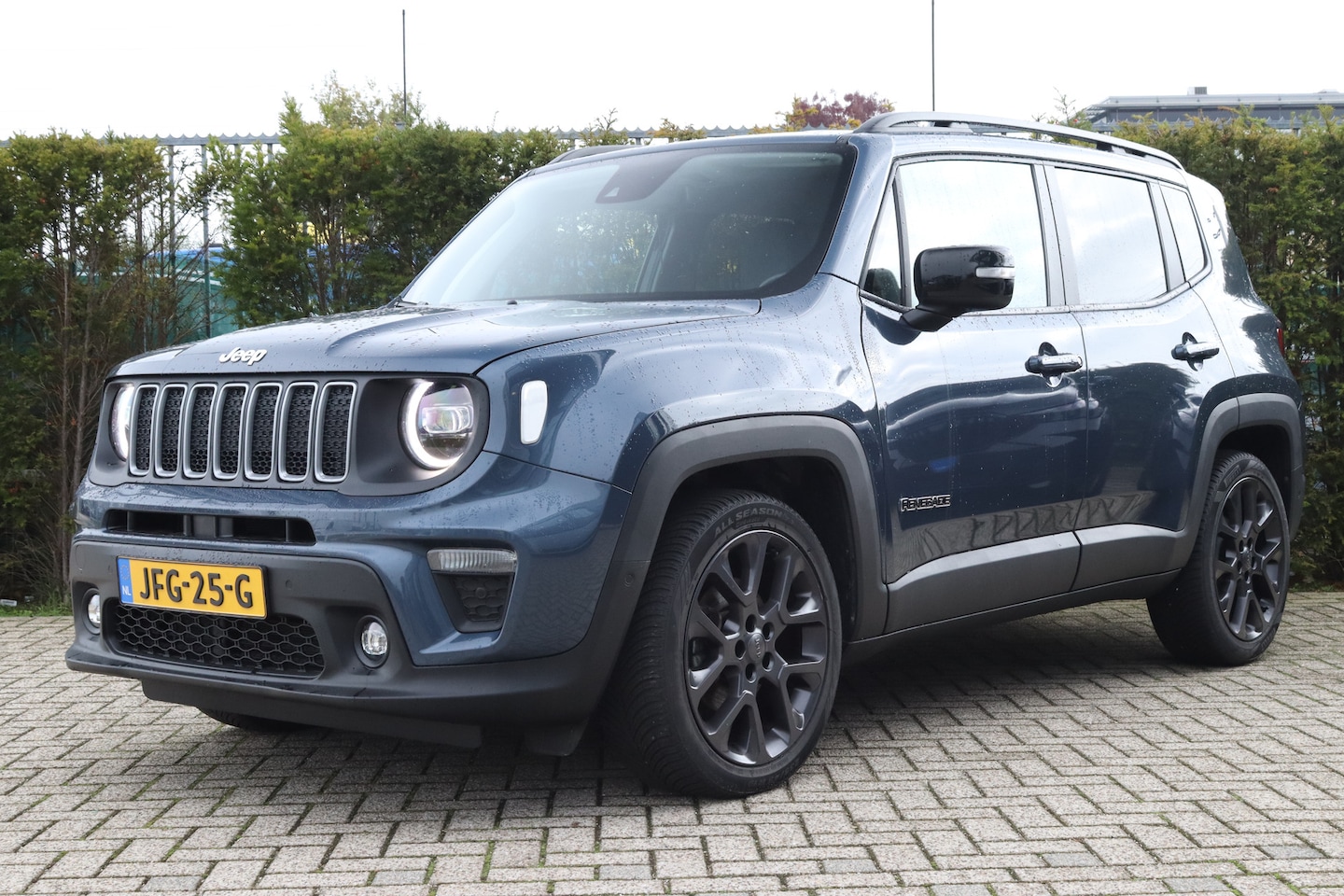 Jeep Renegade - 1.5T e-Hybrid S Adaptieve Cruise | Stoel+Stuurverwarming | Camera | Keyless | Leder | Navi - AutoWereld.nl