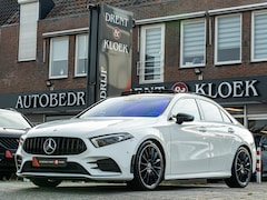 Mercedes-Benz A-klasse - 180 Premium Plus AMG PANO MEMORY STOEL CAMERA 19 INCH WIDESCREEN NIGHT PAKKET BOMVOL