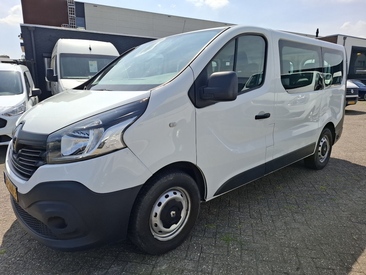 Renault Trafic Passenger - 1.6 dCi Authentique Energy 8450.- INCL BTW 95PK - AutoWereld.nl