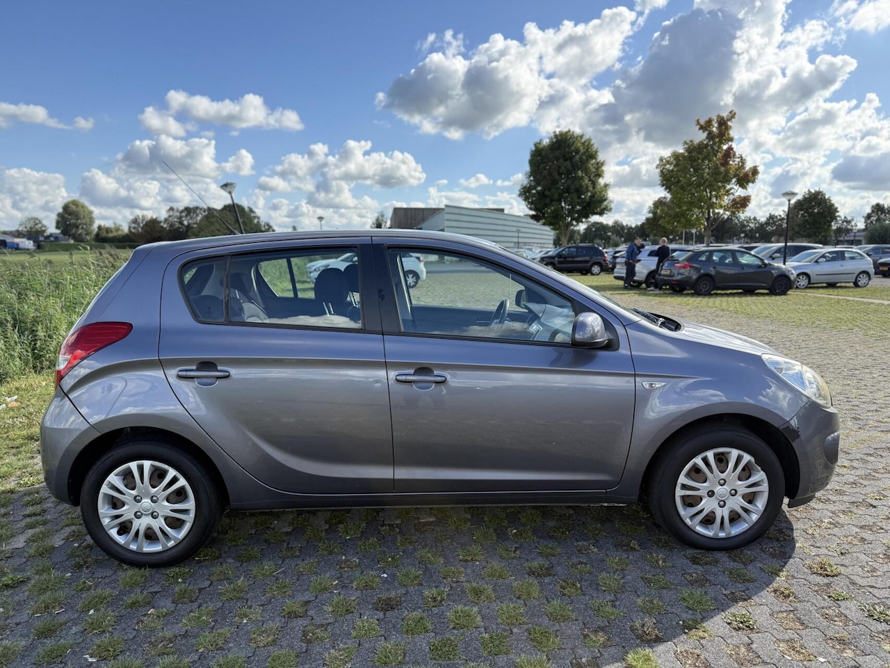 Hyundai i20 - 1.2i 2009 5-deurs BT Scherm Airco Dealer ondh - AutoWereld.nl