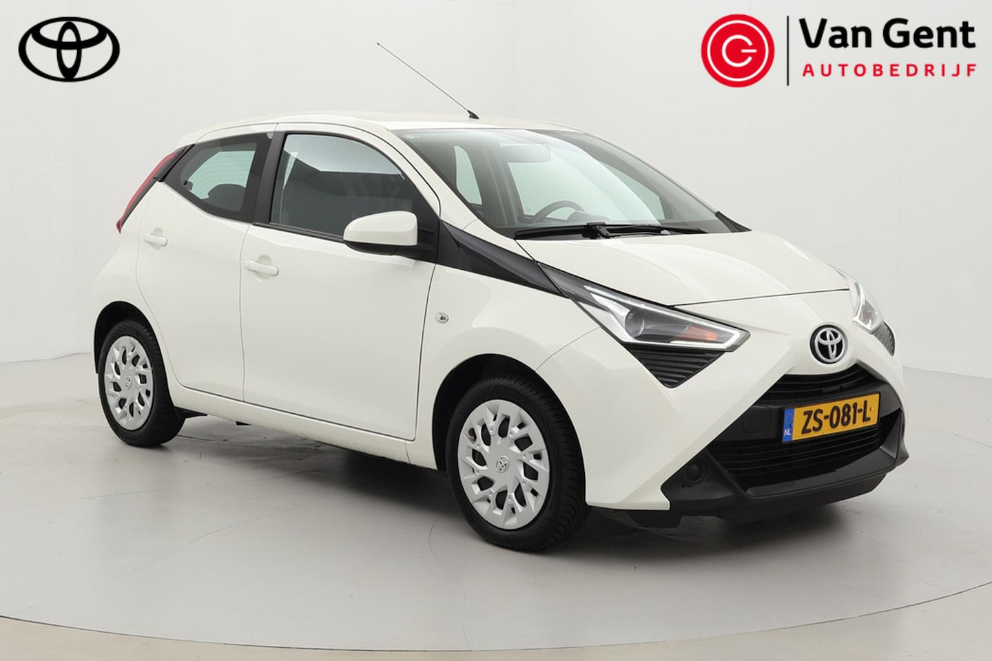 Toyota Aygo - 1.0 VVT-i x-play limited | Apple Carplay / Android Auto | Airco | Camera | Bluetooth - AutoWereld.nl