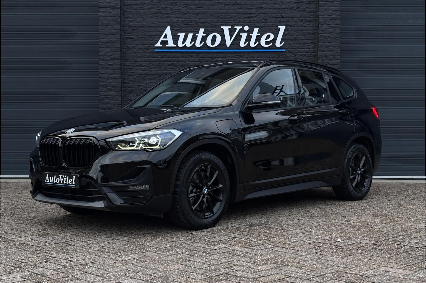 BMW X1 - xDrive25e | Elektrische Klep | PDC V + A | LED | Apple Carplay | DAB - AutoWereld.nl