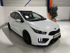 Kia Cee'd - Ceed GT 1.6 T-GDI 205pk, Pano, 19 Inch, Camera, led