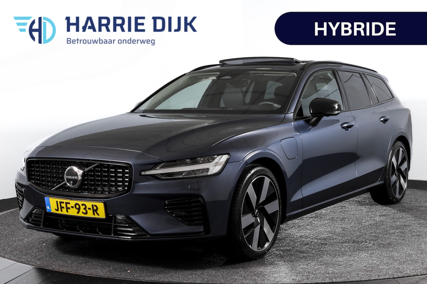 Volvo V60 - 2.0 T6 Plug-in hybrid AWD Ultra Dark | S/K-panodak | Bowers/Wilkens | Dig. Cockpit | Adapt - AutoWereld.nl