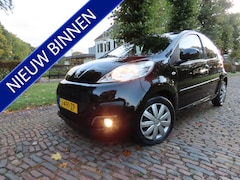 Peugeot 107 - 1.0 Access Airco 5 Drs*Apk t/m 10-11-2026*Dealer Onderhouden