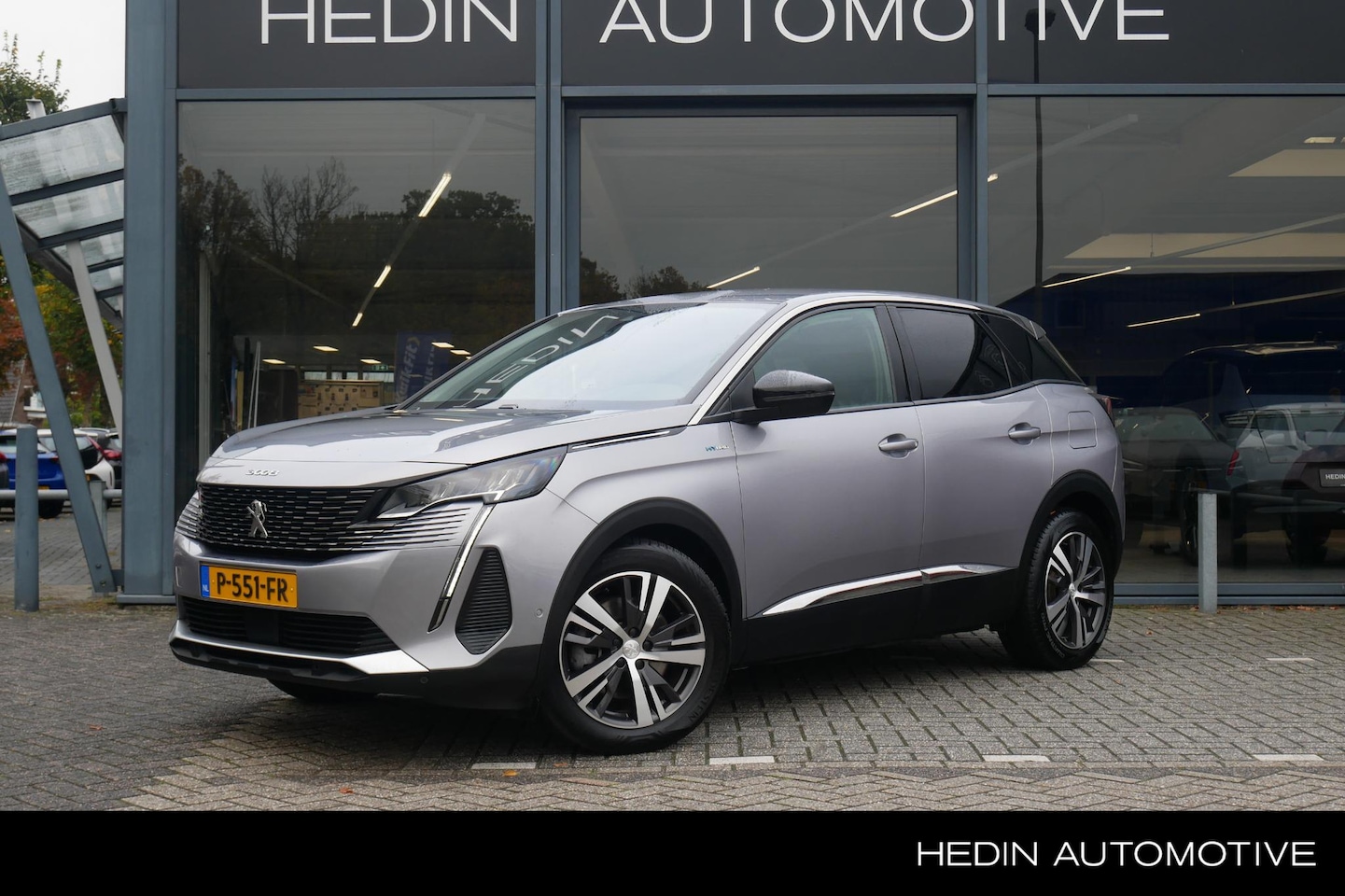 Peugeot 3008 - 1.6 HYbrid 225 Allure Pack Business | Trekhaak | Keyless | Draadloze kofferbak | Navigatie - AutoWereld.nl