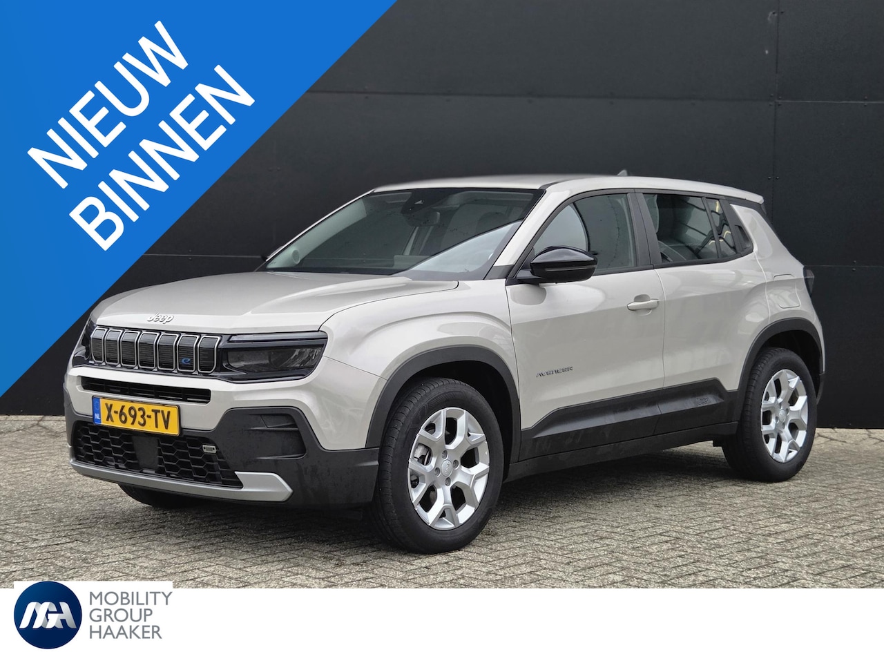 Jeep Avenger - Altitude 54 kWh | Apple-Android | Stoelverwarming | Adaptieve Cruise Control - AutoWereld.nl