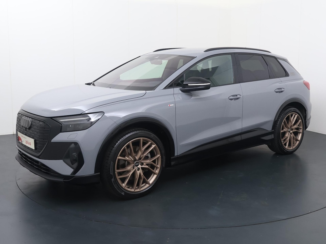 Audi Q4 e-tron - 45 quattro S Edition 82 kWh | 286 PK | SoH 99% | Trekhaak | Elek. achterklep | Matrix LED - AutoWereld.nl