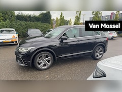 Volkswagen Tiguan - 1.5 TSI R-Line Business | 150 PK | Automaat | Panorama Schuif/Kantel Dak | Trekhaak | Airc
