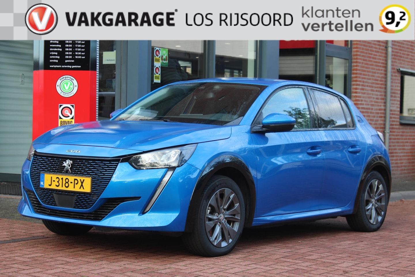 Peugeot e-208 - EV 50kWh *Allure* | Carplay | Camera | Stoel verwarming | SOH 98% | PDC | Privacy | Naviga - AutoWereld.nl