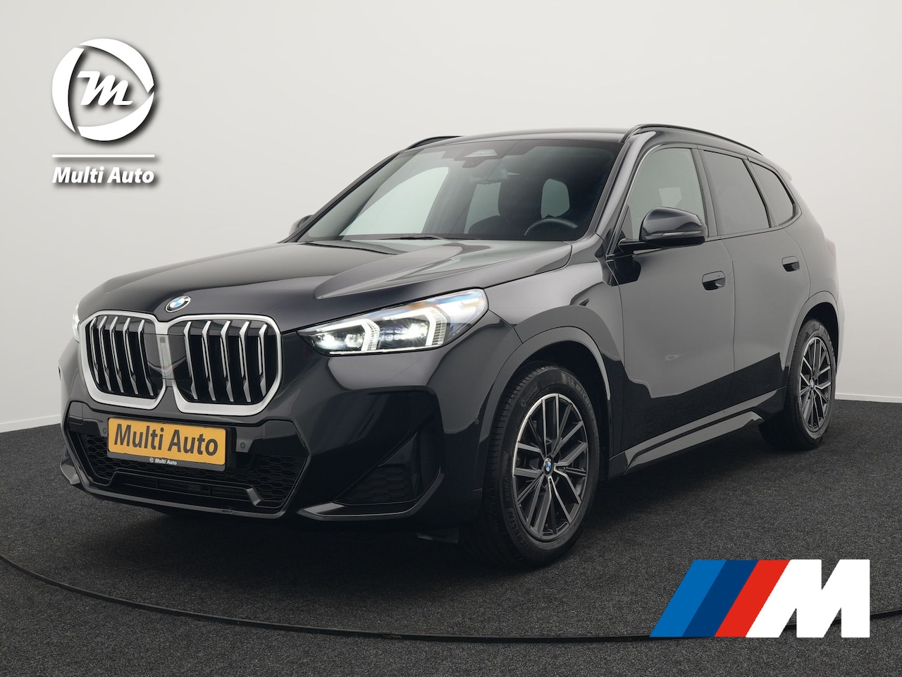 BMW X1 - sDrive18i M-Sport Automaat 136pk Dealer O.H. | Trekhaak af Fabriek | Alcantara Sportstoele - AutoWereld.nl