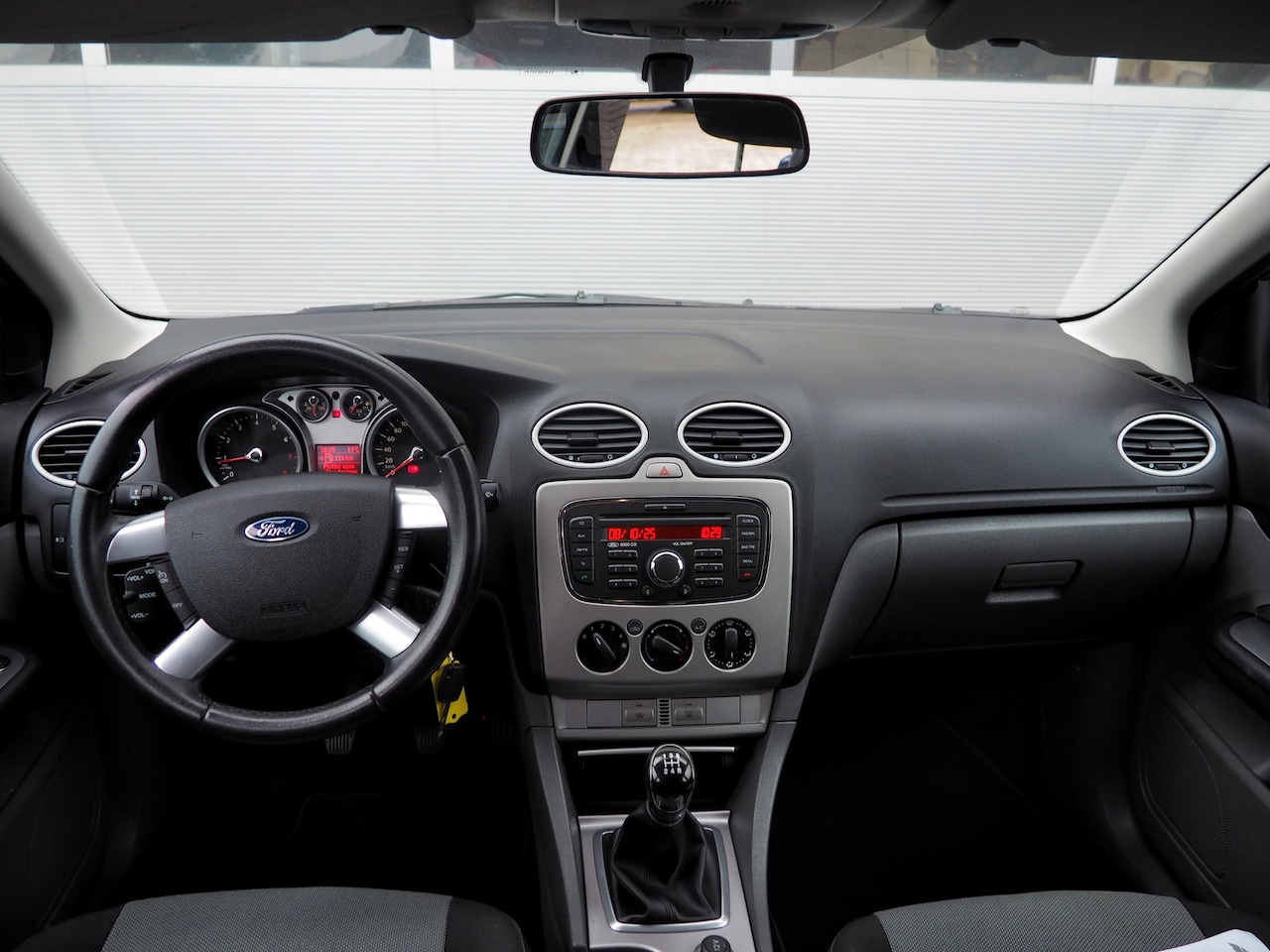Ford Focus Wagon - 1.6 16V Comfort AIRCO CRUISE LM VELGEN