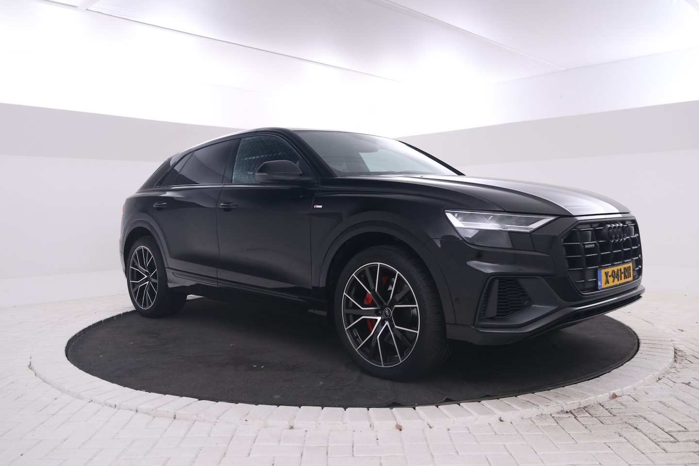 Audi Q8 - 55 TFSI e quattro Pro Line S alle opties behalve panorama - AutoWereld.nl