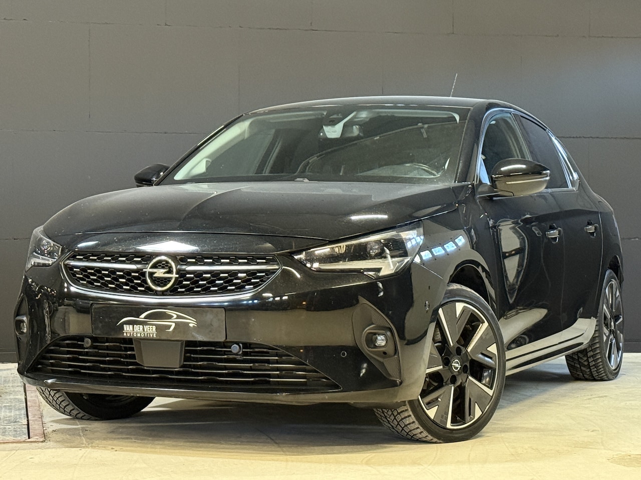 Opel Corsa-e - Elegance 50 kWh | Intellilux | Stoel/Stuurverwarming | Apple Carplay - AutoWereld.nl