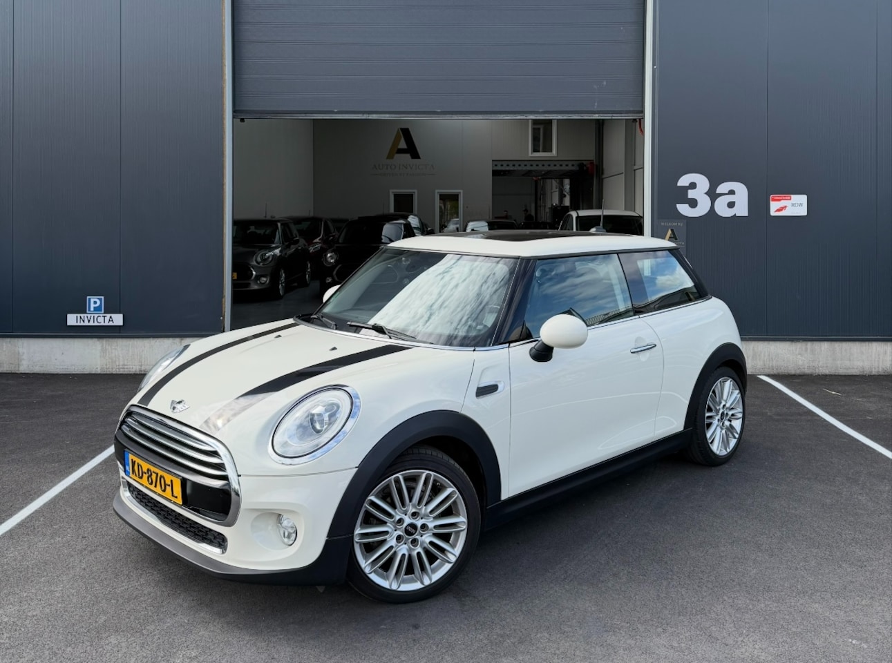 MINI Cooper - 1.5 - Chili - Pano - AutoWereld.nl