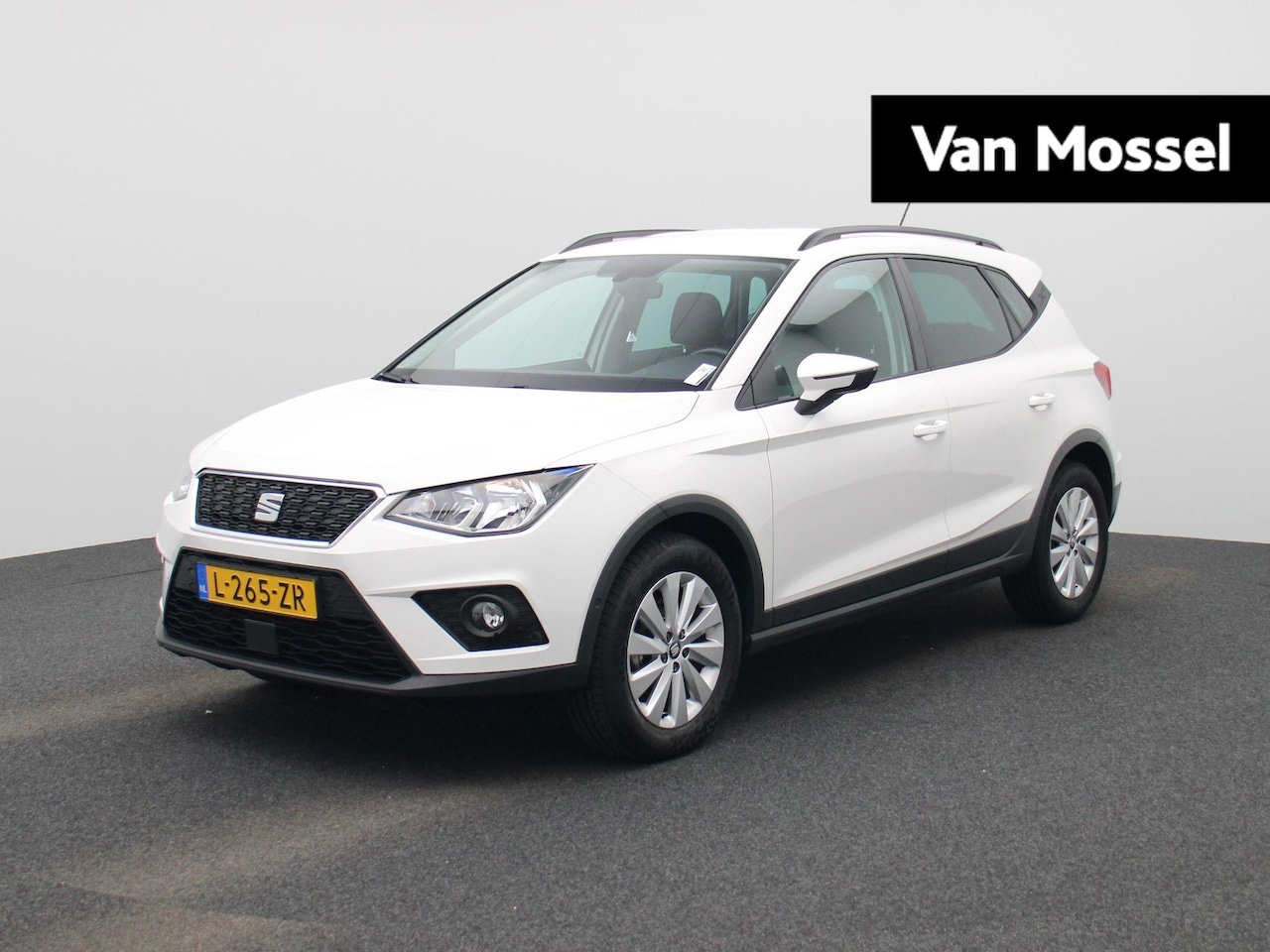 SEAT Arona - 1.0 TSI Style Business Intense | LMV | Parkeer sensoren | Cruise control | Camera | Climat - AutoWereld.nl