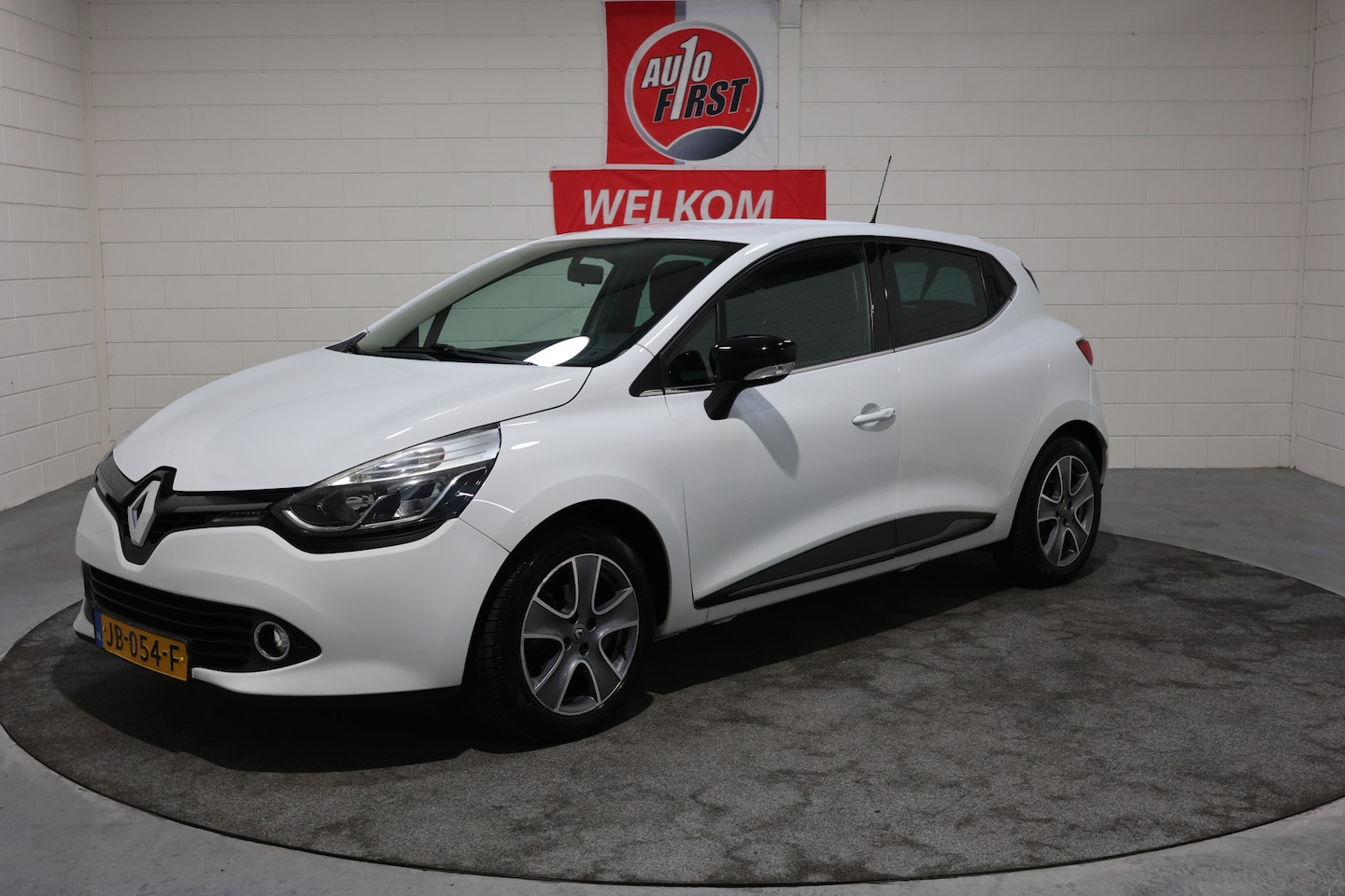 Renault Clio - 0.9 TCe ECO Night&Day, 1e eigenaar, Airco, Cruise control, Navigatie, Parkeersensoren acht - AutoWereld.nl