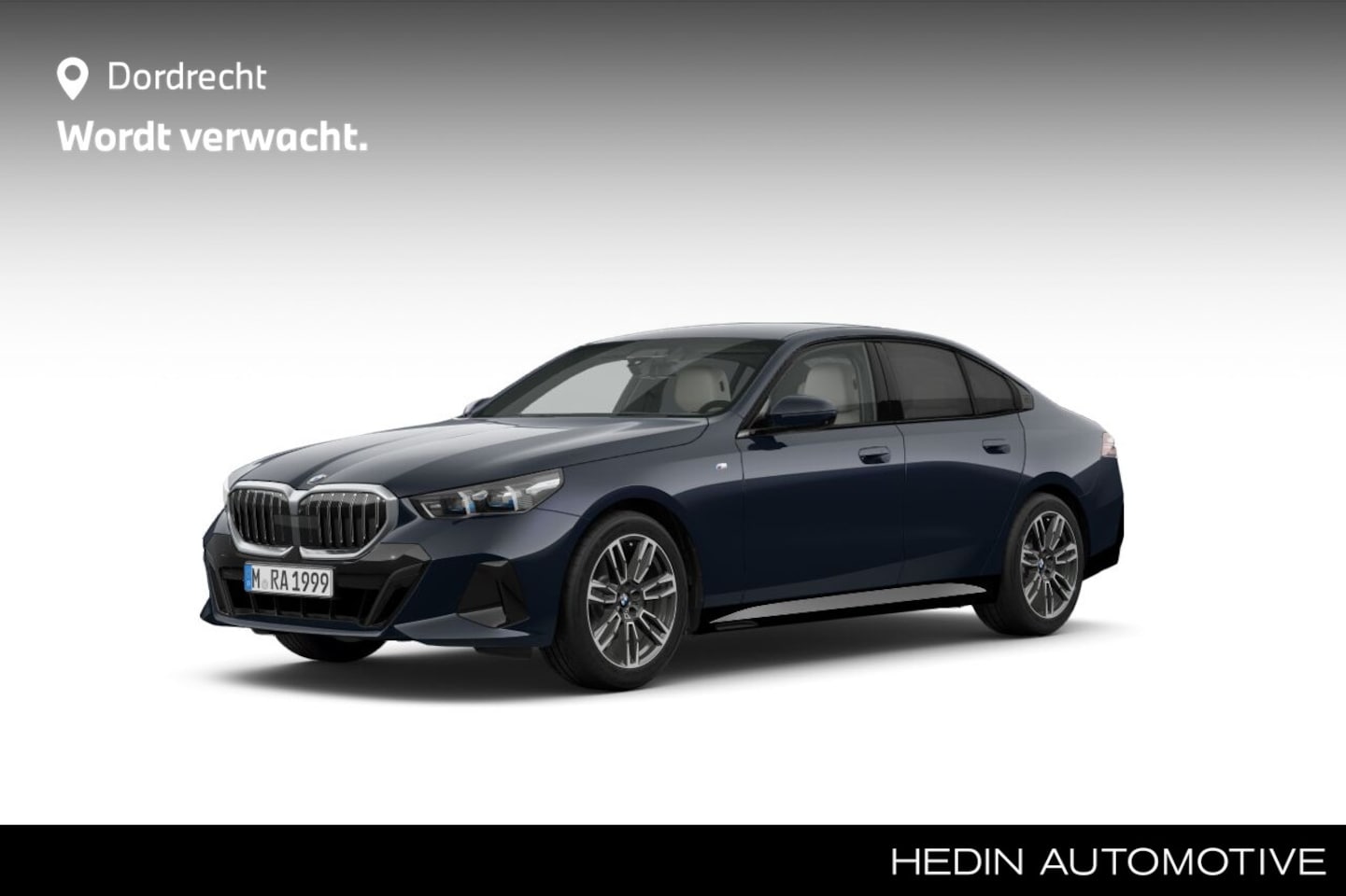 BMW 5-serie - 520i Sedan | M-Sport | 19" | CoPilot | Trekhaak | Harman Kardon | Comfortzetels met Ventil - AutoWereld.nl