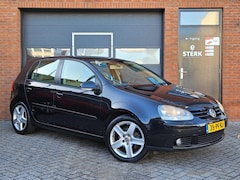 Volkswagen Golf - 1.6 FSI Sportline Navi Cruise 17"