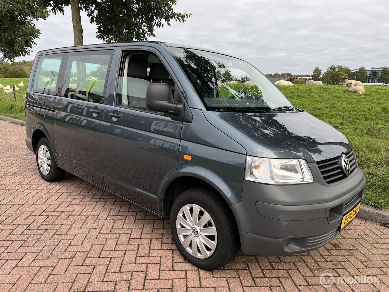 Volkswagen Transporter - 2.0i Benzine | Ruiten rondom | Keurig - AutoWereld.nl