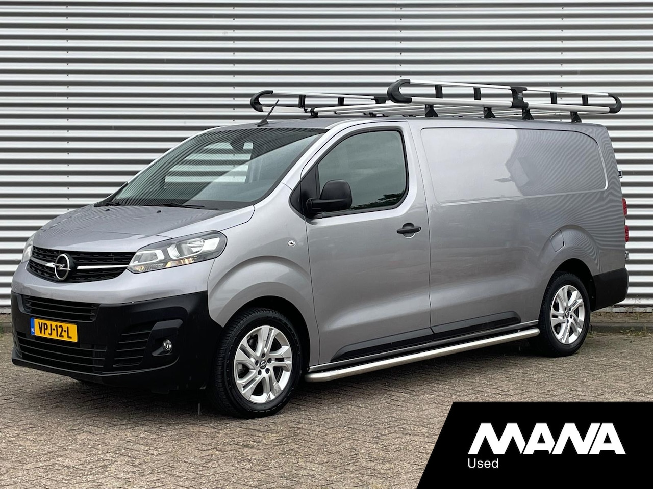 Opel Vivaro - 2.0CDTI 177PK L3H1 Edition Automaat Navi Camera Trekhaak Imperiaal - AutoWereld.nl