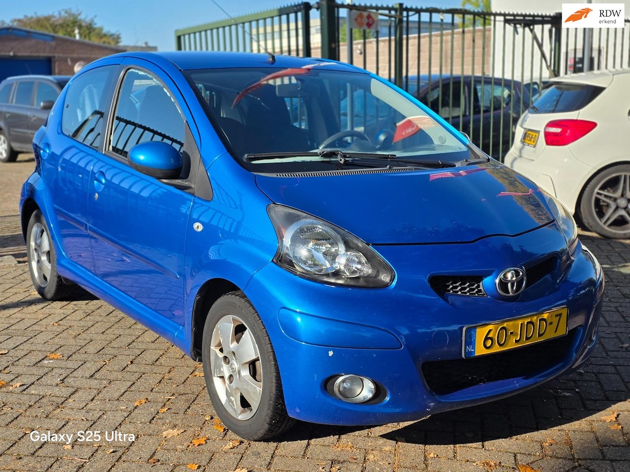 Toyota Aygo - 1.0-12V Dynamic Blue airco elektrische ramen cv op afs - AutoWereld.nl