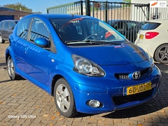 Toyota Aygo - 1.0-12V Dynamic Blue airco elektrische ramen cv op afs