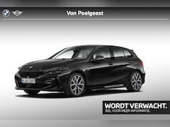 BMW 1-serie - 118i M-Sport Pro / 18 Inch / Stoelverwarming / LED koplampen adaptief / Trekhaak / Getinte