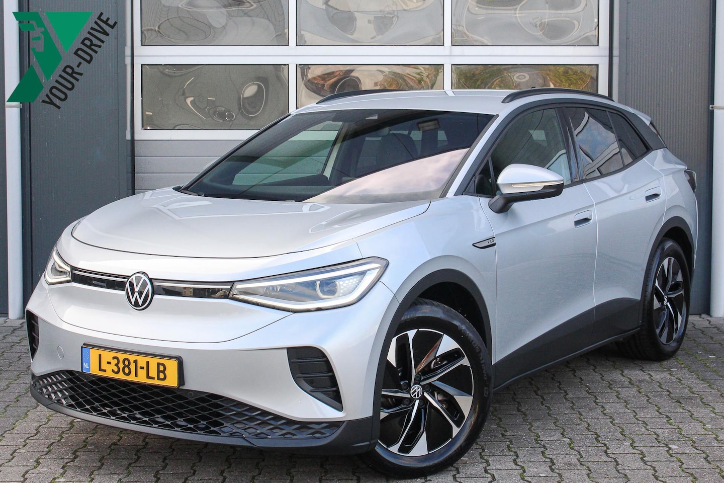 Volkswagen ID.4 - Business 204PK 77 kWh | Style Plus Pakket & LED Matrix & Trekhaak | Zeer nette en volledig - AutoWereld.nl