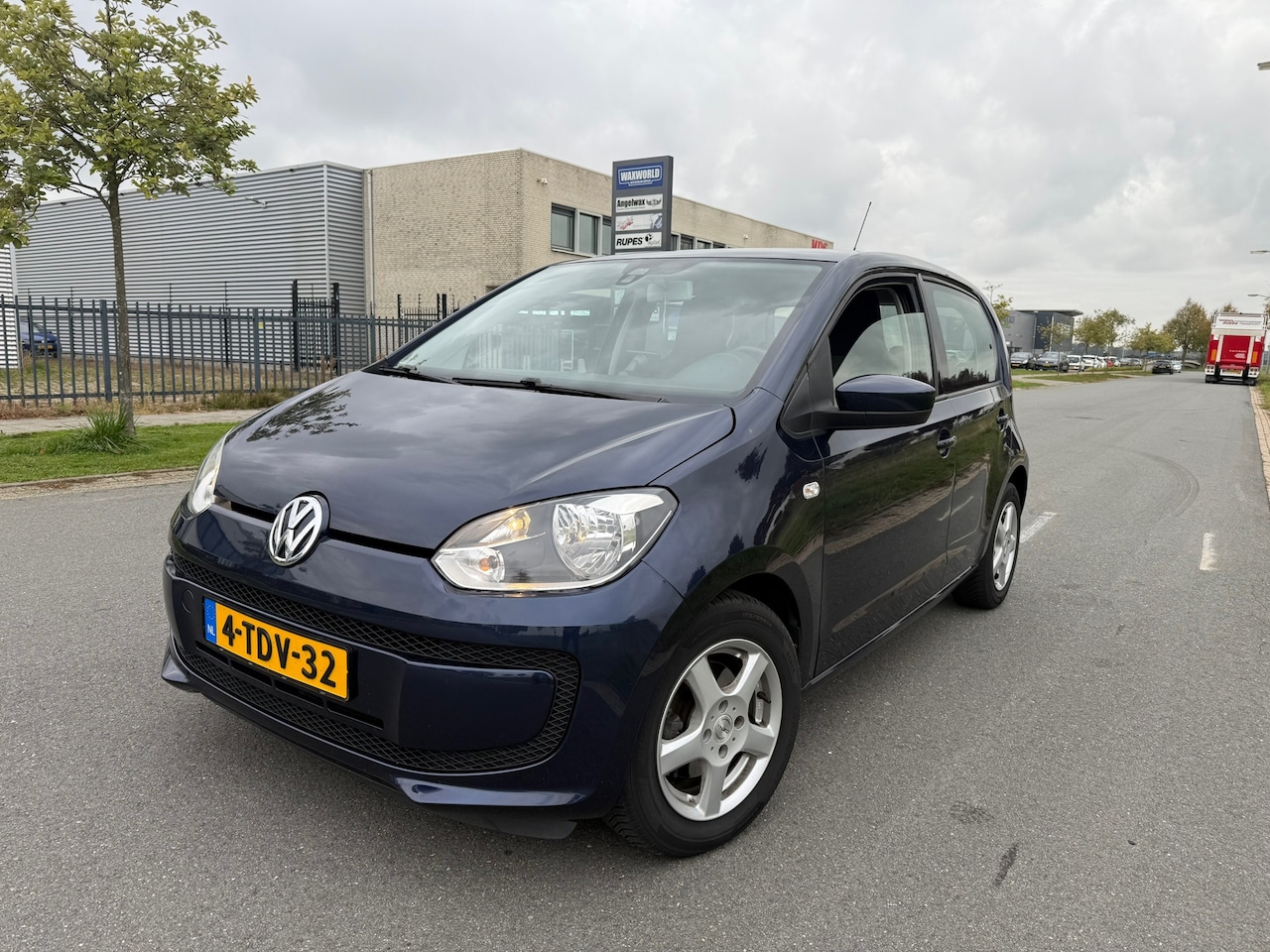Volkswagen Up! - 1.0 move up! BlueMotion NAVI/NAP/AIRCO/APK - AutoWereld.nl