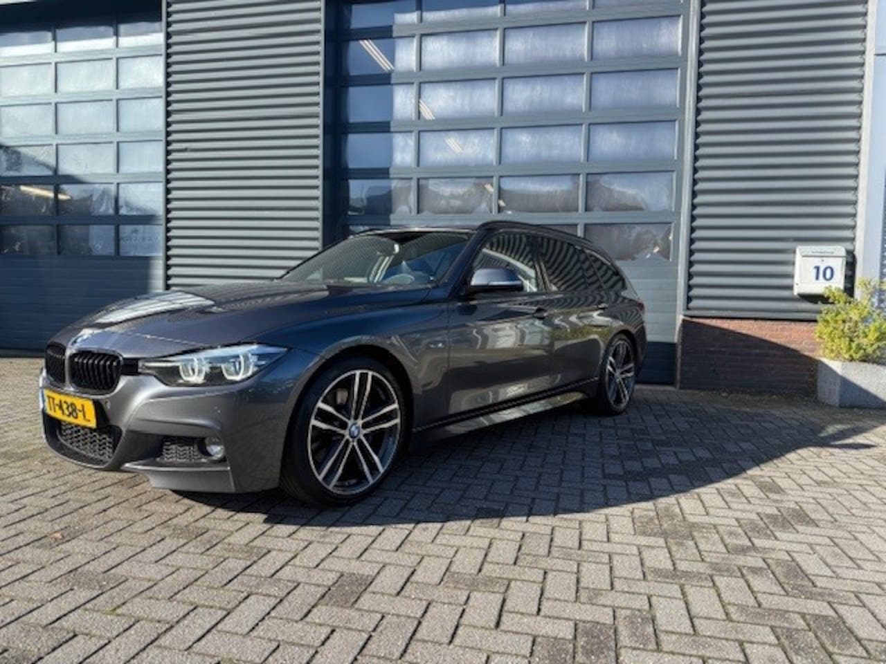 BMW 3-serie Touring - 320i M Sport Edition Autom. Leder Head-up Trekhaak - AutoWereld.nl
