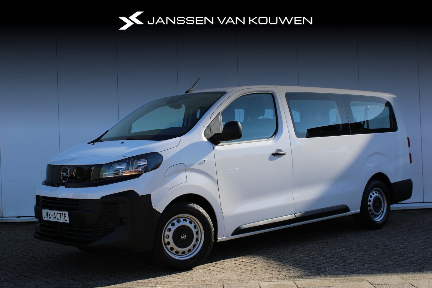 Opel Vivaro Combi Electric - L3 75 kWh 9 persoons / Nieuw uit voorraad leverbaar - AutoWereld.nl