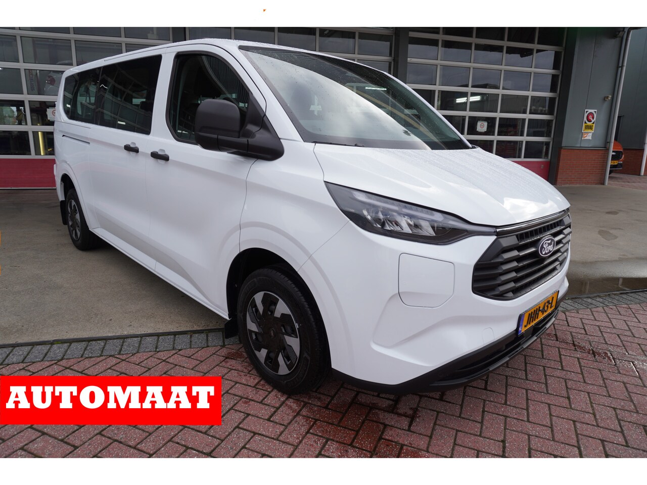 Ford Transit Custom - 340L 2.5 PHEV 233PK L2H1 Trend 9 Persoons PHEV Automaat Hybride | Airco | Cruise | Apple C - AutoWereld.nl