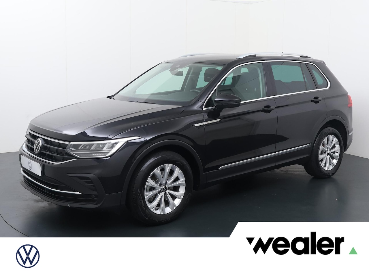 Volkswagen Tiguan - 1.5 TSI Life | 130 PK | Navigatiesysteem | Voorstoelen verwarmd | LED verlichting | Achter - AutoWereld.nl