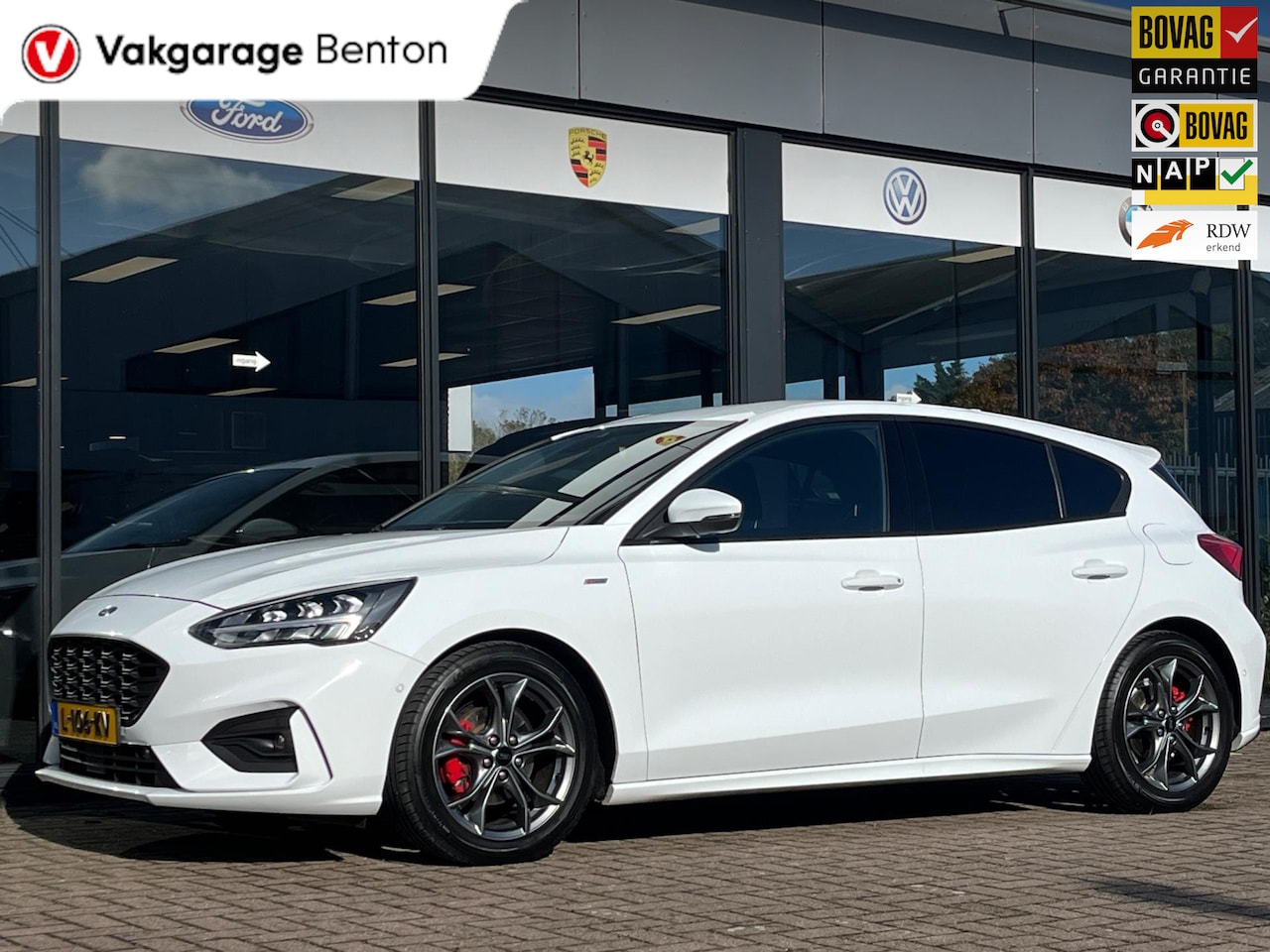 Ford Focus - 1.0 EcoBoost 125pk AUTOMAAT ST Line | Comfort-, Parking-, Technology- & Winter- Pack | App - AutoWereld.nl
