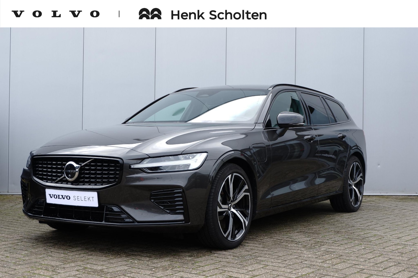 Volvo V60 - 2.0 T6 Plug-in hybrid AWD Plus Dark - AutoWereld.nl