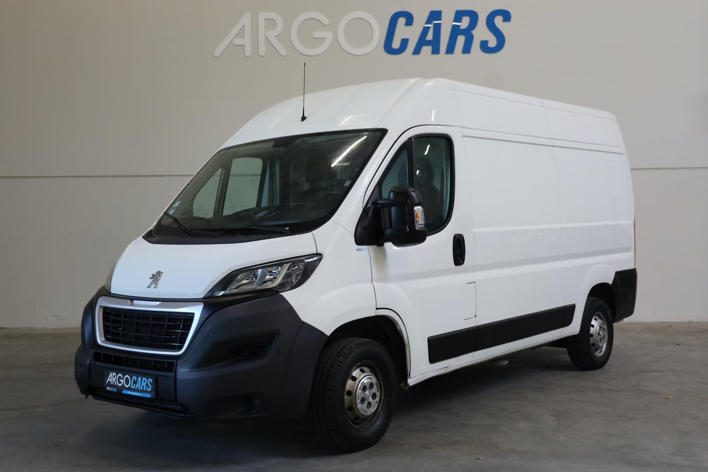 Peugeot Boxer - 2.0 BlueHDI L2/H2 165PK TREKHAAK AIRCO NAVI CRUISE CONTROL INRUIL / LEASE MOGELIJK - AutoWereld.nl