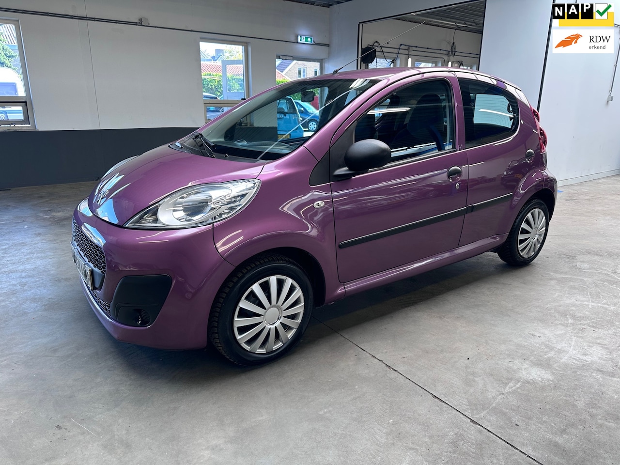 Peugeot 107 - 1.0 Access Accent|Airco|5-deurs - AutoWereld.nl