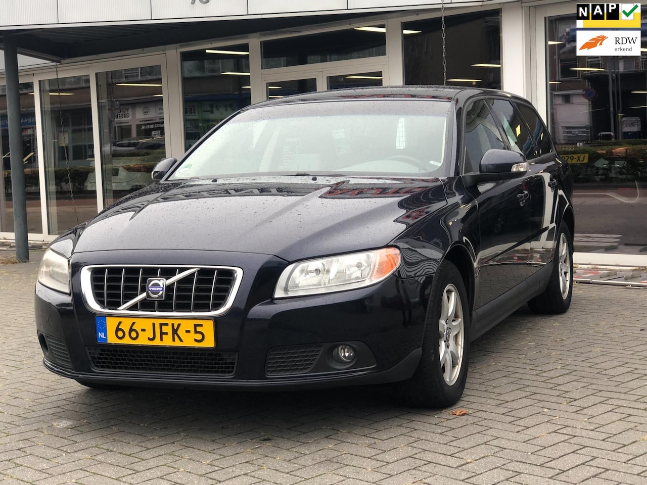 Volvo V70 - 2.4D Limited Edition - Leder - Navigatie - AutoWereld.nl