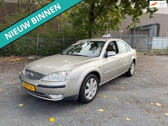 Ford Mondeo - 2.0-16V Ghia Executive LEUKE AUTO RIJDT EN SCHAKELT GOED