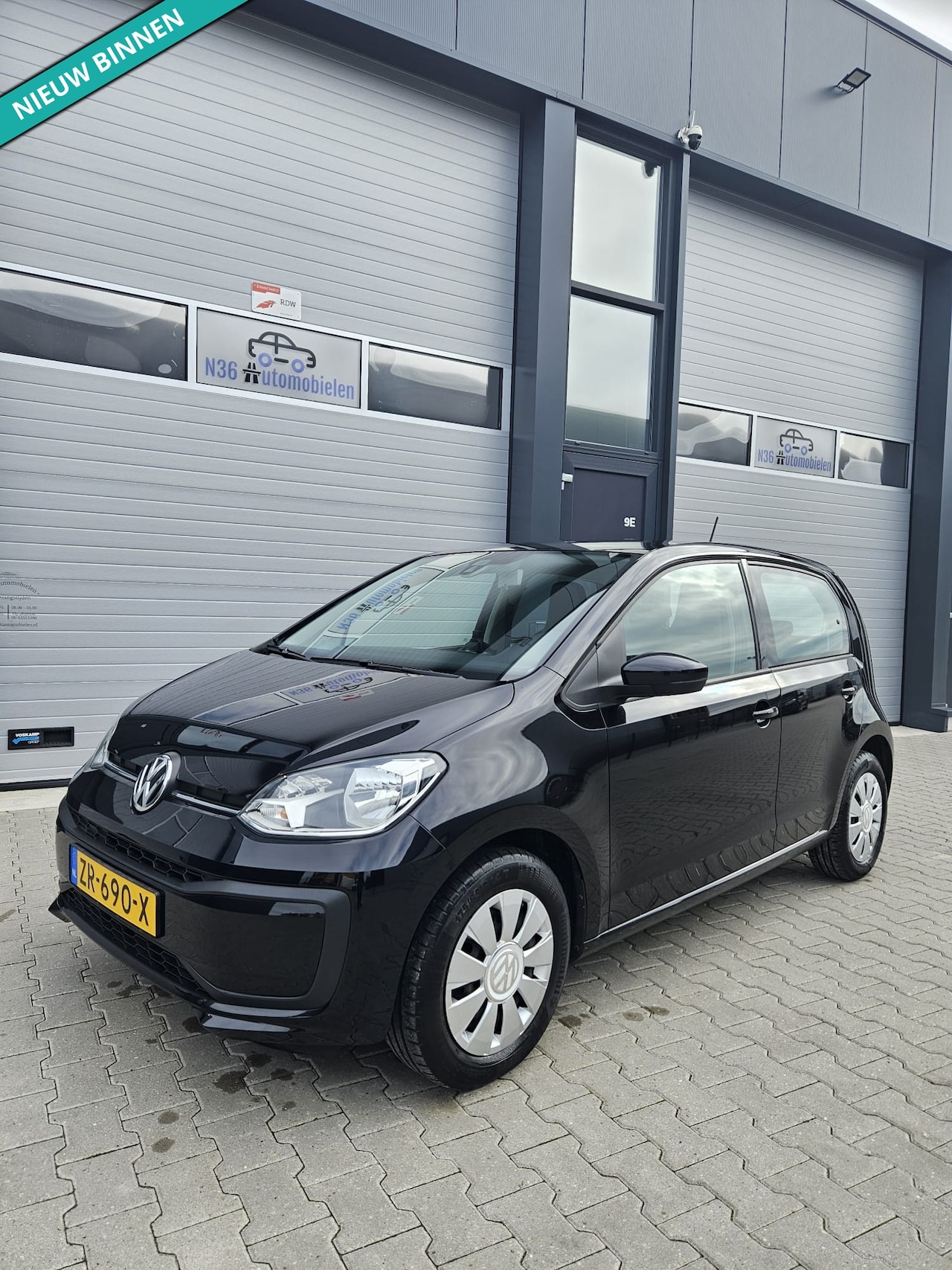 Volkswagen Up! - 1.0 BMT move up! Volkswagen Up! 1.0 BMT Move Up! |5-DRS| AIRCO | DAB| NL AUTO - AutoWereld.nl