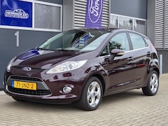 Ford Fiesta - 1.6 Ghia airco trekhaak bleutooth