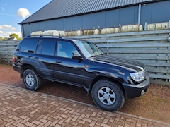 Toyota Land Cruiser 100 - LandCruiser 4.2 VX Standard Roof Window Van