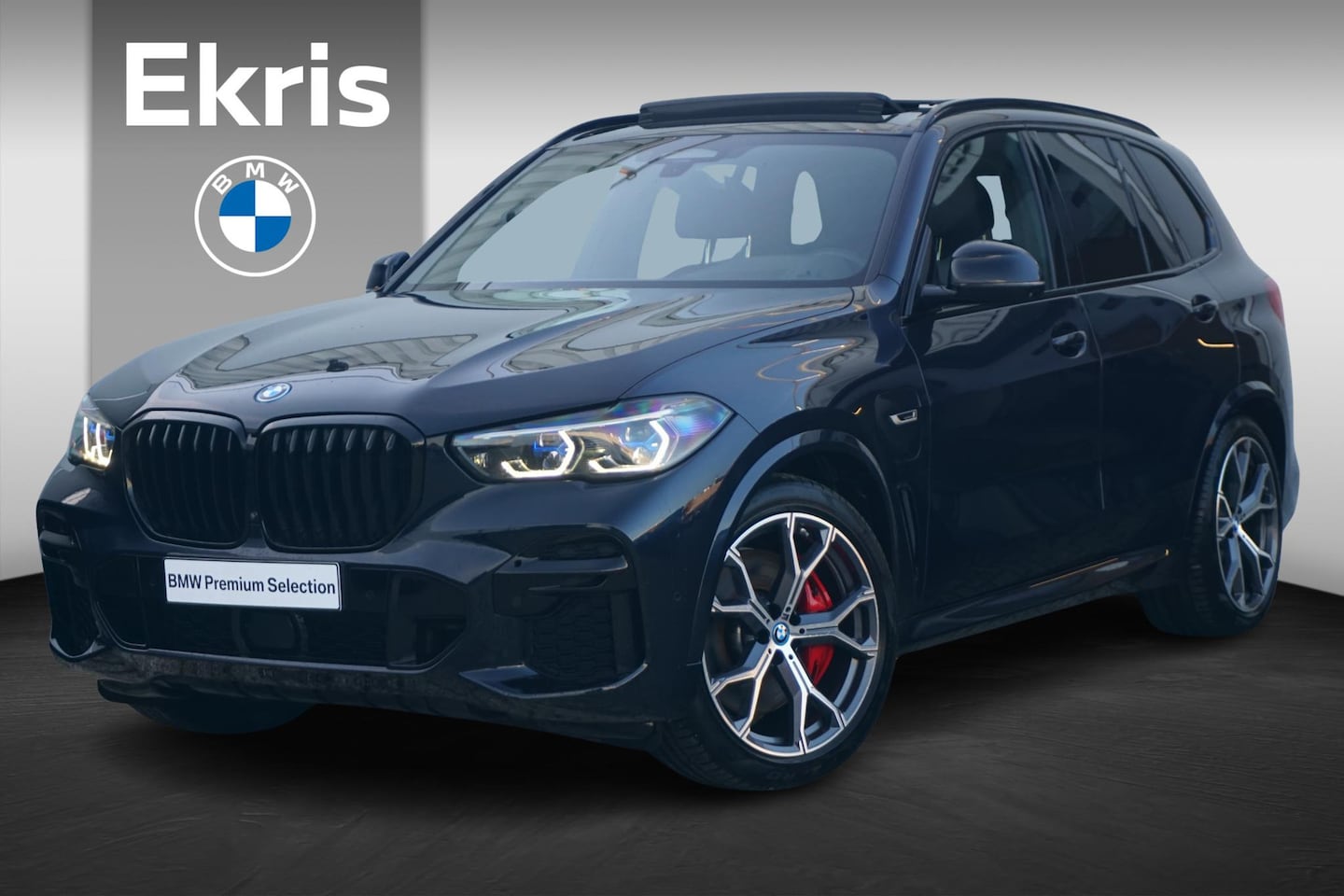 BMW X5 - xDrive45e M Sportpakket 21'' / Active Steering / Panoramadak / Trekhaak / Laserlight / Dri - AutoWereld.nl
