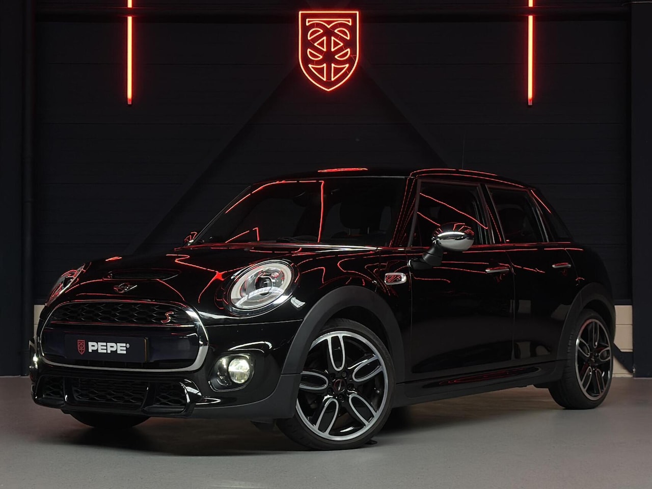 MINI Cooper S - 2.0 Chili JCW-pakket|LED|H&K|HUD|CC|STOELVERW. - AutoWereld.nl