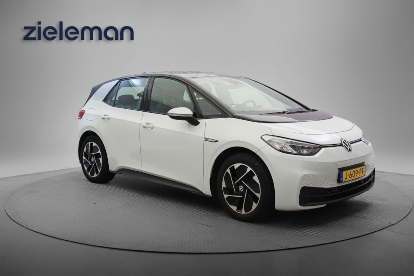 Volkswagen ID.3 - First 58 kWh - Carplay, Navi, Stoelverw. Cruise - AutoWereld.nl